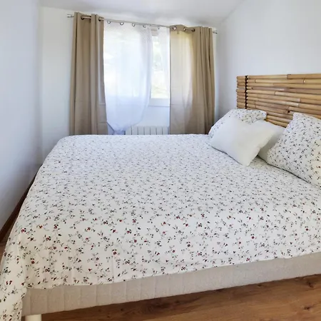 Holiday home Maison Chaleureuse A Ferolles-Attilly